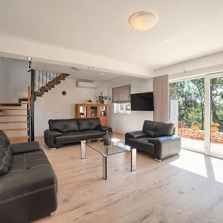 Villa Palera 1500m Beach
